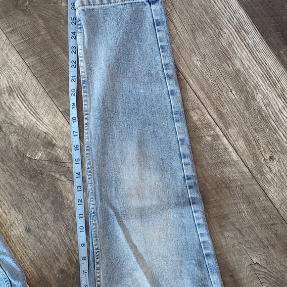 Mom Jeans - Picture 7 of 8